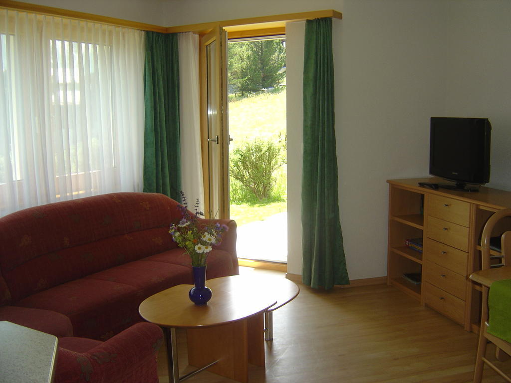 Ferienwohnung Haus Le Mirage Saas-Fee Zimmer foto